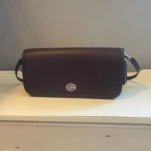 Elegant Brown Leather Shoulder Bag